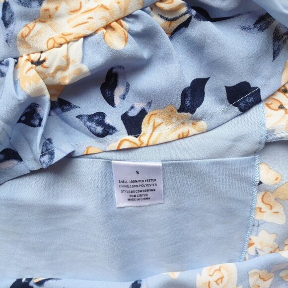 MI AMI Floral Wrap Dress Garden Flowy Feminine Ruffles Puff Sleeve Size Small - Picture 8 of 9